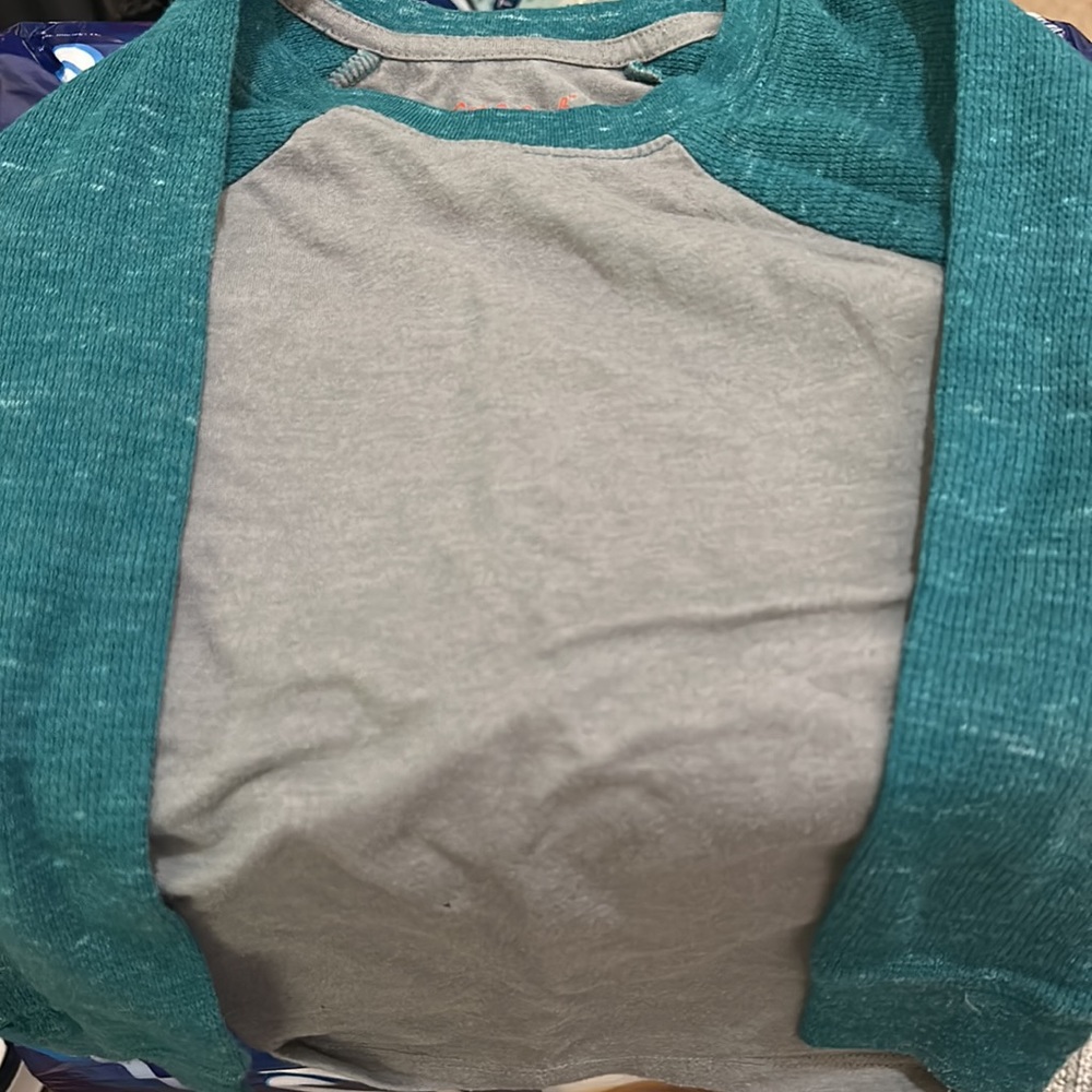 Cat & Jack boys long sleeve tee